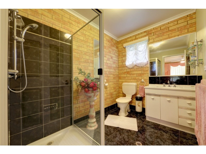 3 Commodore Dr, South Bingera QLD 4670