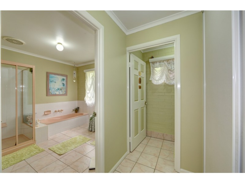 3 Commodore Dr, South Bingera QLD 4670