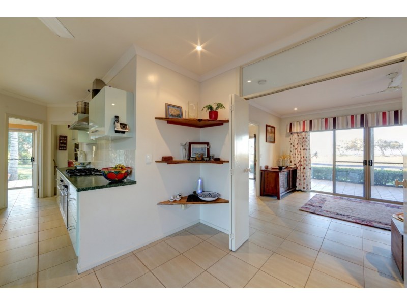 210 Shelley St, Mon Repos QLD 4670