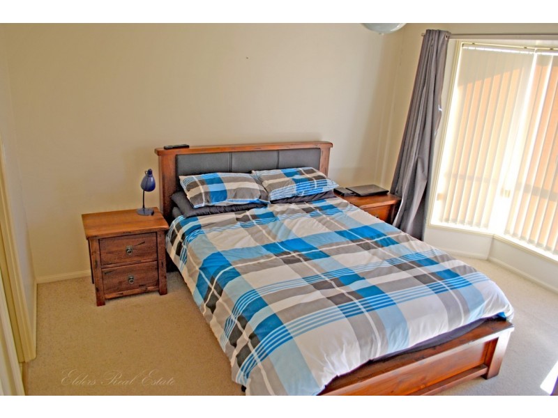 16 Dennis Crt, Avoca QLD 4670