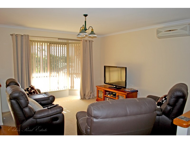 16 Dennis Crt, Avoca QLD 4670