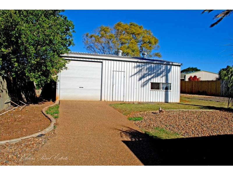 16 Dennis Crt, Avoca QLD 4670