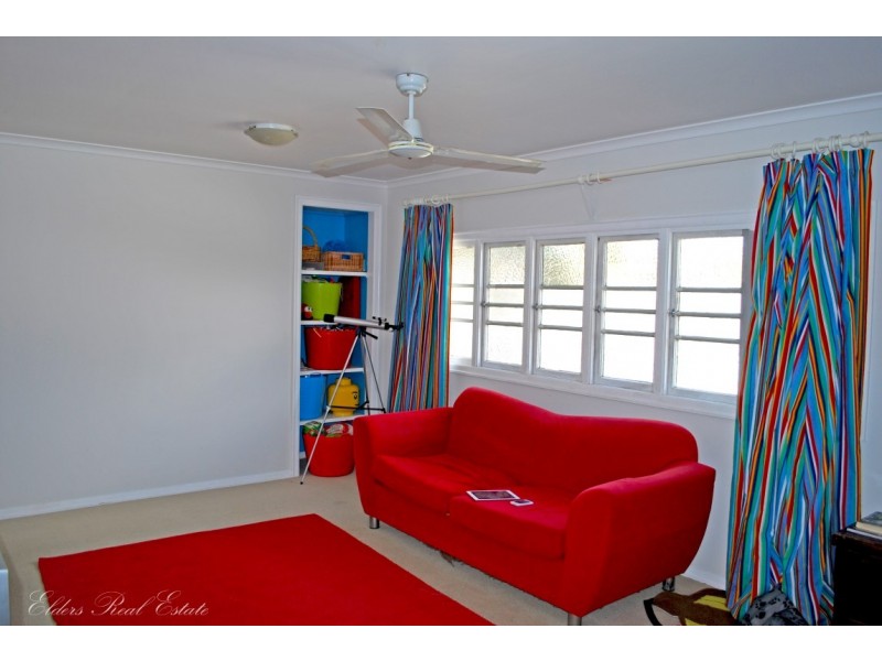 29 High St, Walkervale QLD 4670