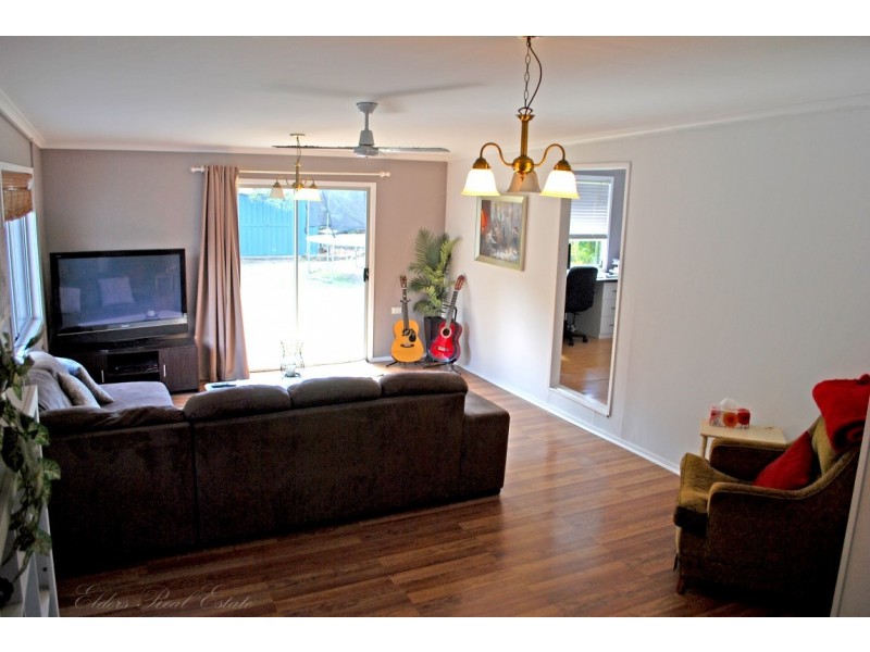 29 High St, Walkervale QLD 4670