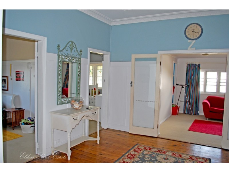 29 High St, Walkervale QLD 4670