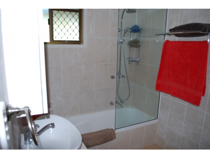 27 Diamond St, Millbank QLD 4670