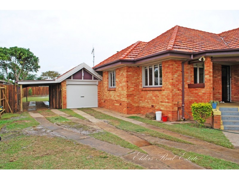 15 Alamein St, Svensson Heights QLD 4670