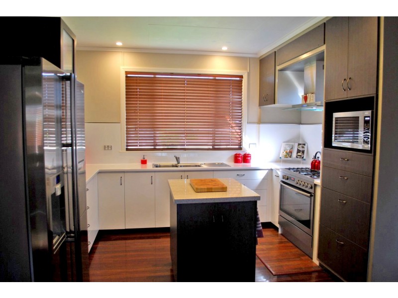 59 Vasey Street, Avenell Heights QLD 4670