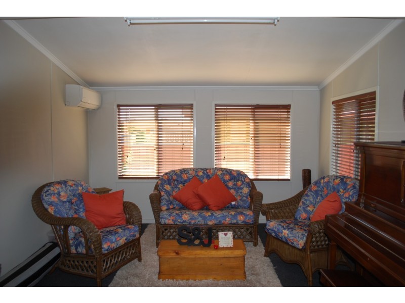 59 Vasey Street, Avenell Heights QLD 4670