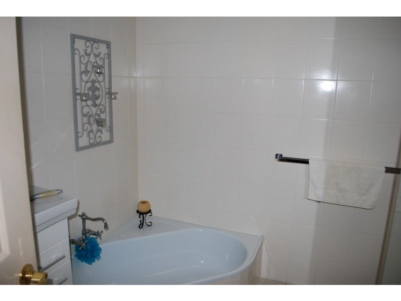 23 Pinnacle Crt, Avoca QLD 4670