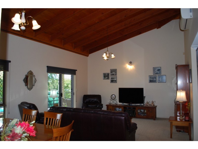 23 Pinnacle Crt, Avoca QLD 4670