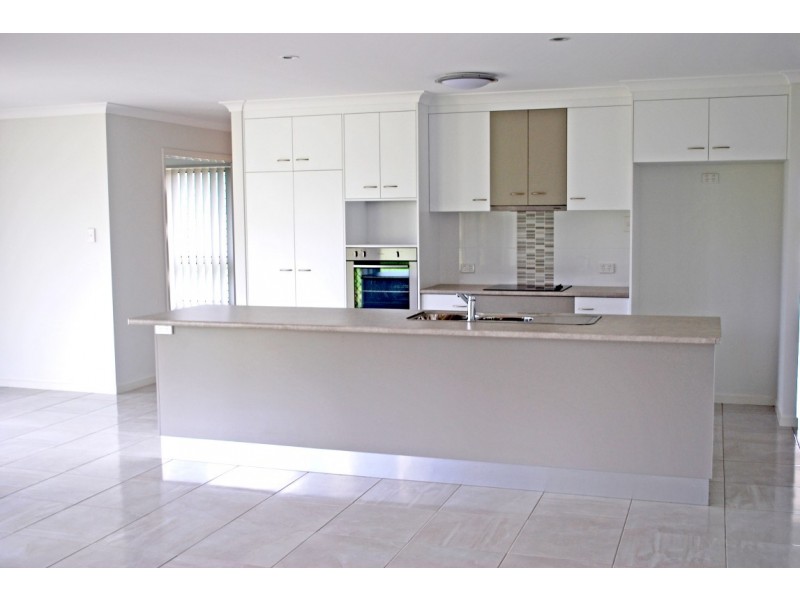 1 Undara Crt, Branyan QLD 4670