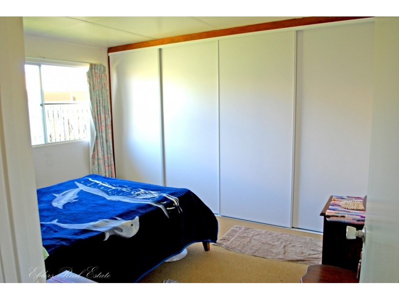 14 Row St, Kepnock QLD 4670