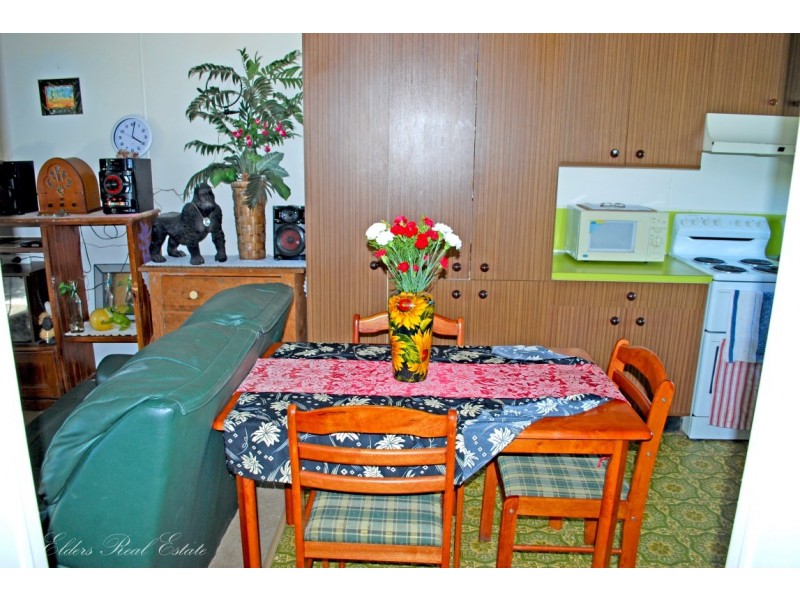 14 Row St, Kepnock QLD 4670