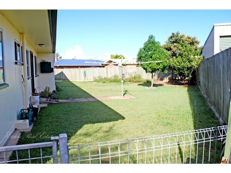 14 Row St, Kepnock QLD 4670