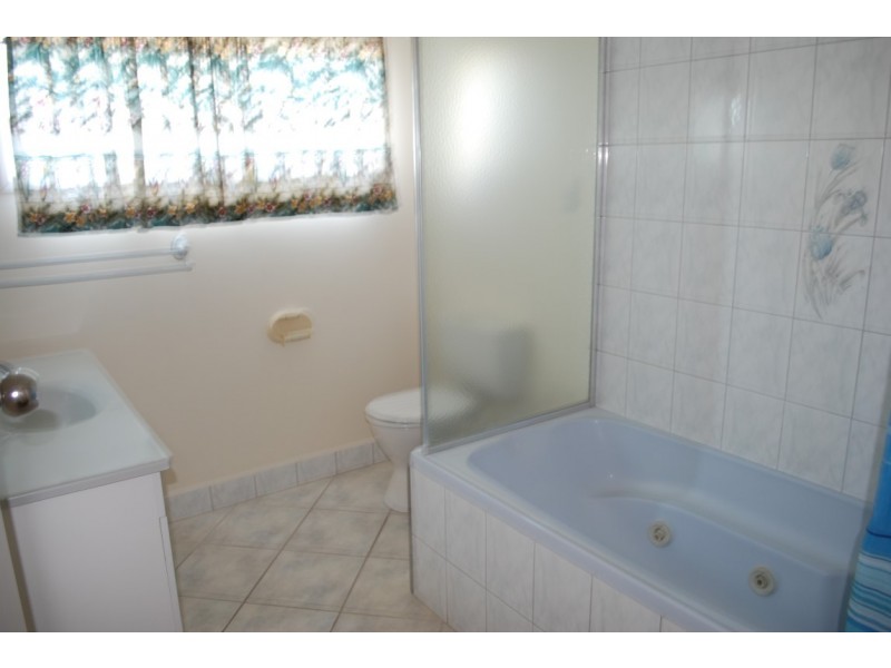 7 Kolan St, Bundaberg North QLD 4670