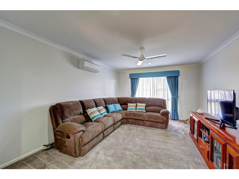 25 Palmerston Dr, Branyan QLD 4670