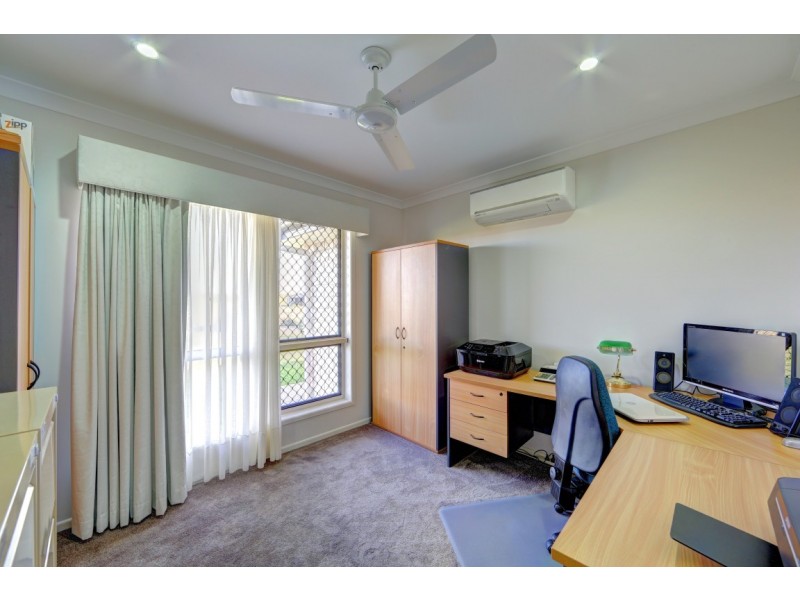 25 Palmerston Dr, Branyan QLD 4670