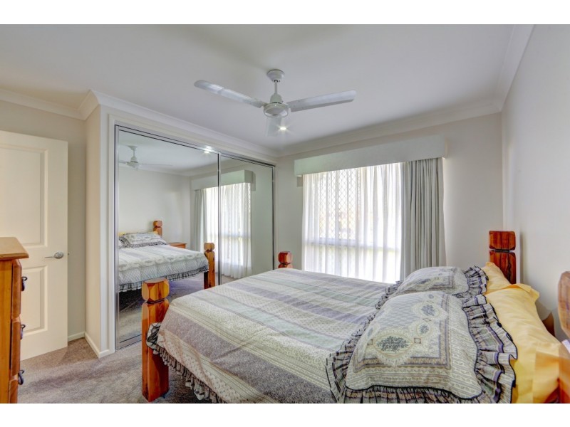 25 Palmerston Dr, Branyan QLD 4670