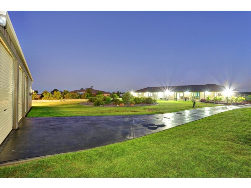 25 Palmerston Dr, Branyan QLD 4670