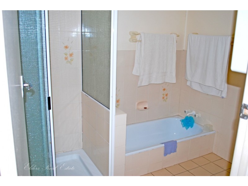 9 Londy St, Svensson Heights QLD 4670