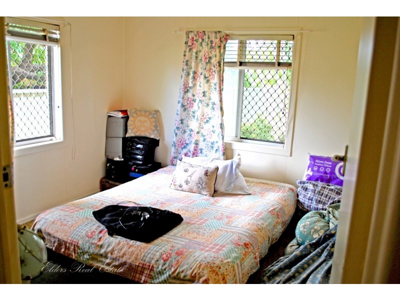 9 Londy St, Svensson Heights QLD 4670