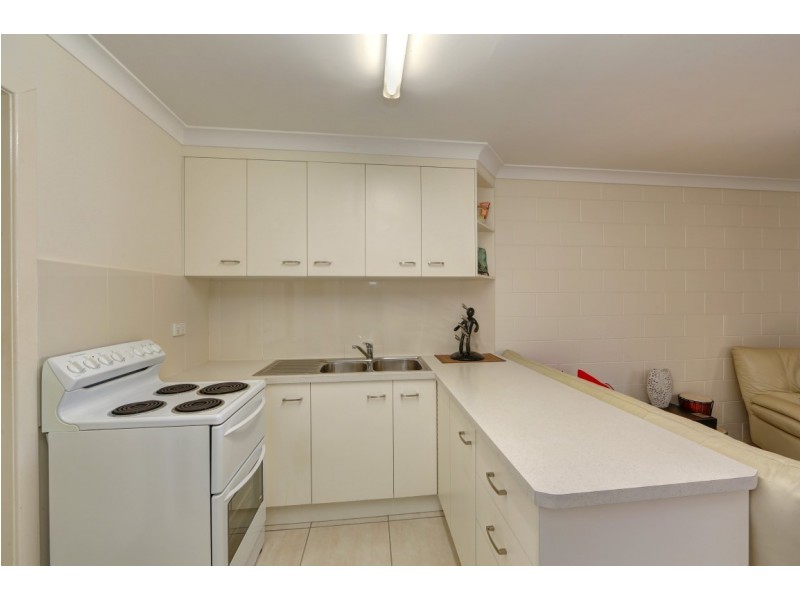 Unit 1 44 Greenwood St, Kepnock QLD 4670