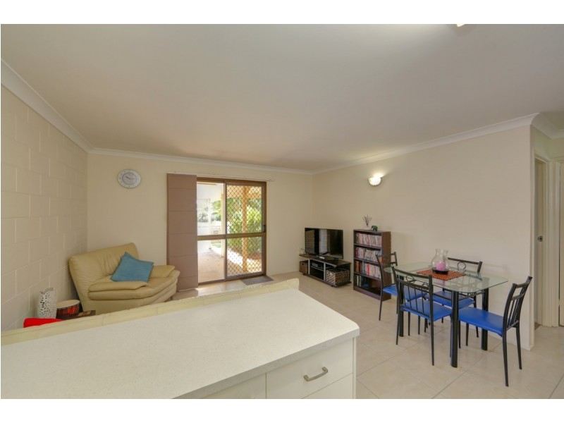 Unit 1 44 Greenwood St, Kepnock QLD 4670