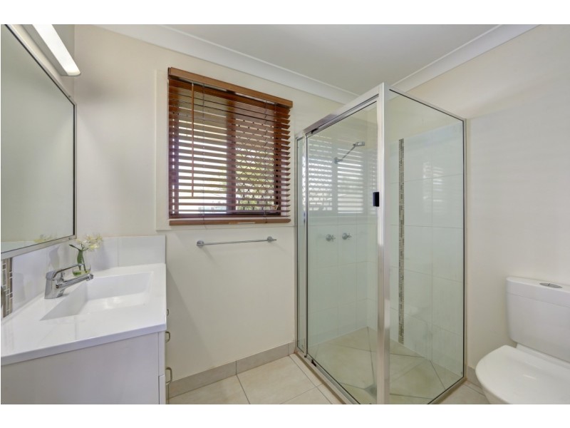 Unit 1 44 Greenwood St, Kepnock QLD 4670