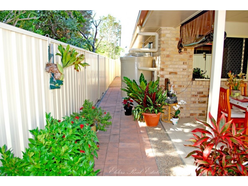1/27 Coomber St, Svensson Heights QLD 4670