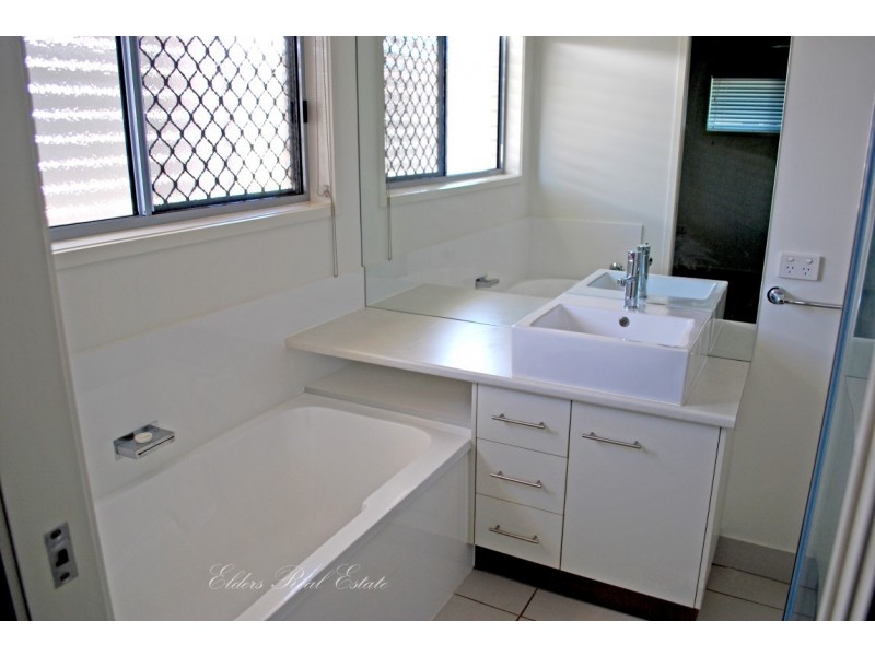 Unit 3, 9 Robert St, Bundaberg South QLD 4670