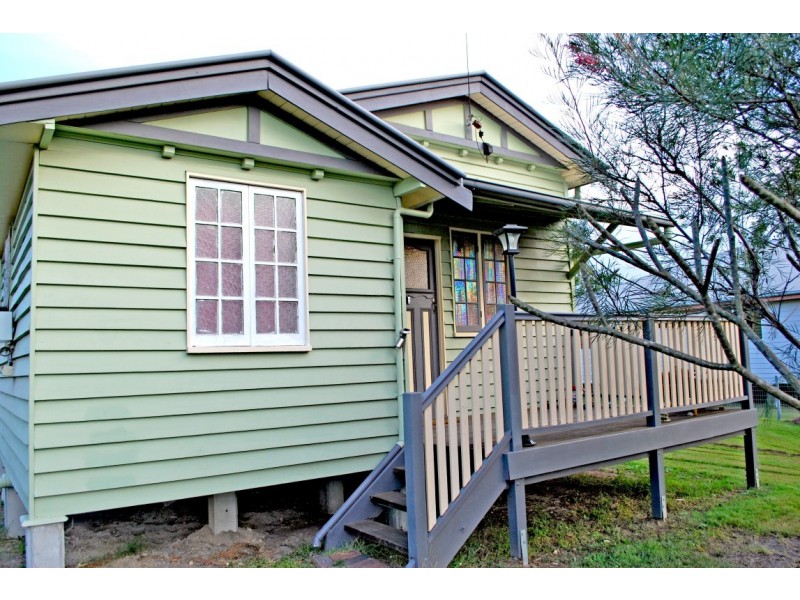 20 High St, Walkervale QLD 4670