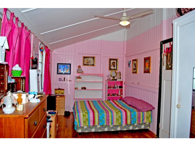 20 High St, Walkervale QLD 4670