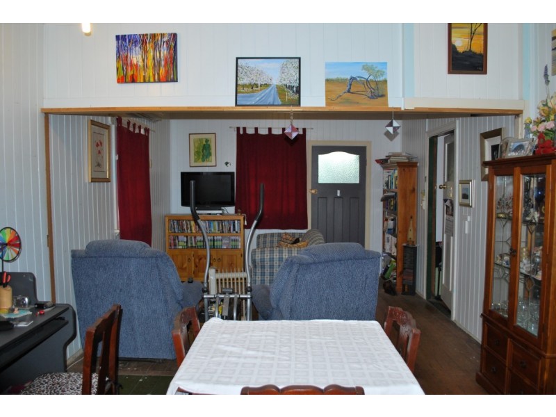 20 High St, Walkervale QLD 4670