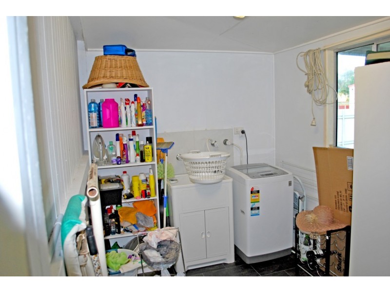 20 High St, Walkervale QLD 4670