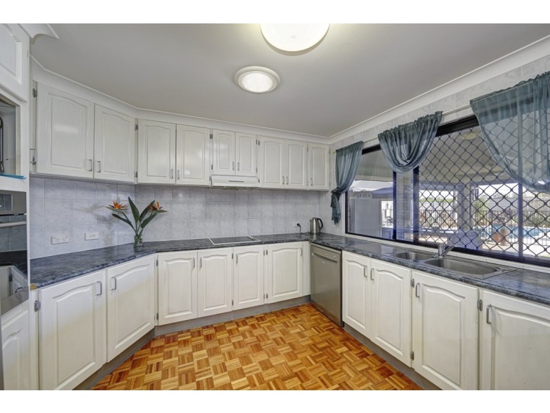32 The Strand West, Thabeban QLD 4670