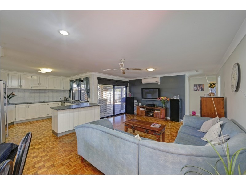 32 The Strand West, Thabeban QLD 4670