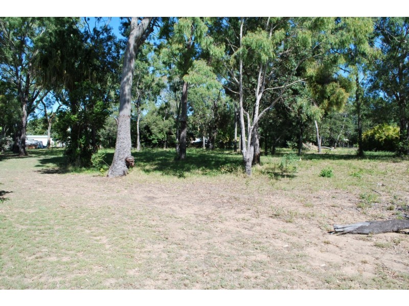 4 Crown Crt, Moore Park Beach QLD 4670