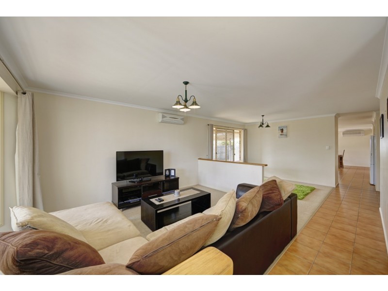 16 Dennis Crt, Avoca QLD 4670