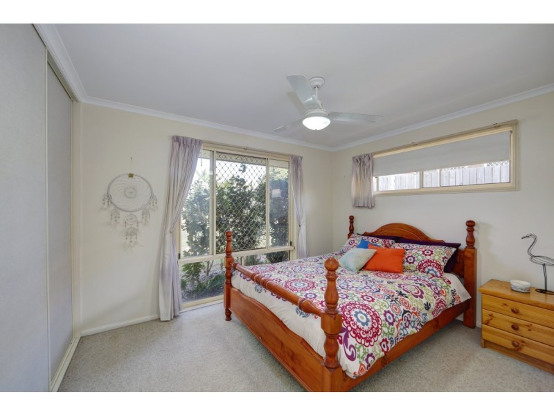 16 Dennis Crt, Avoca QLD 4670