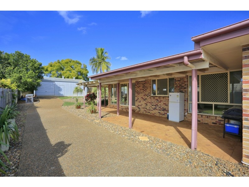 16 Dennis Crt, Avoca QLD 4670