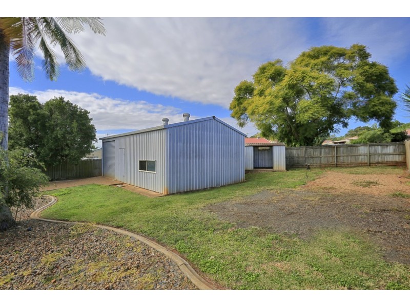 16 Dennis Crt, Avoca QLD 4670