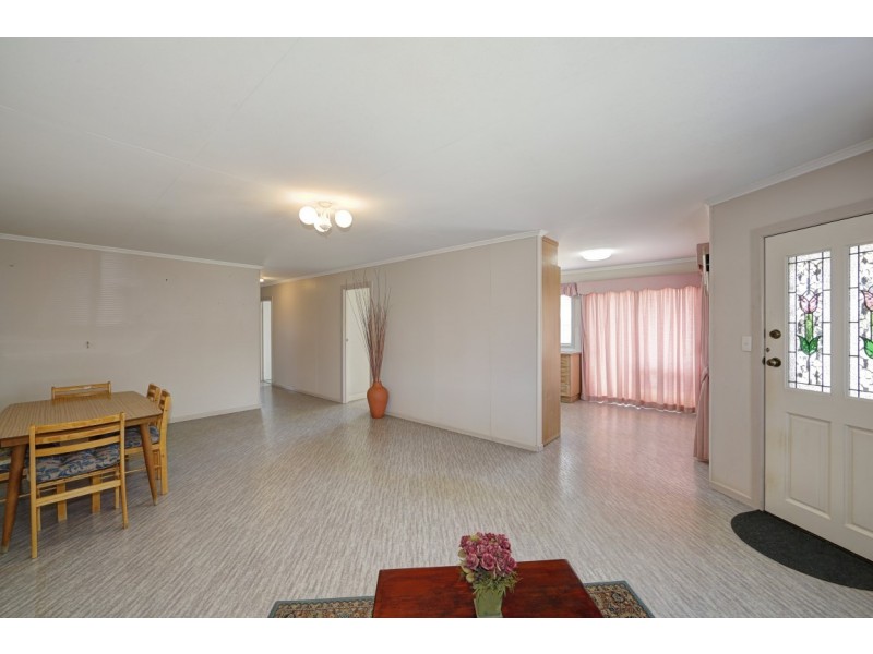 9 Schmidt St, Kepnock QLD 4670