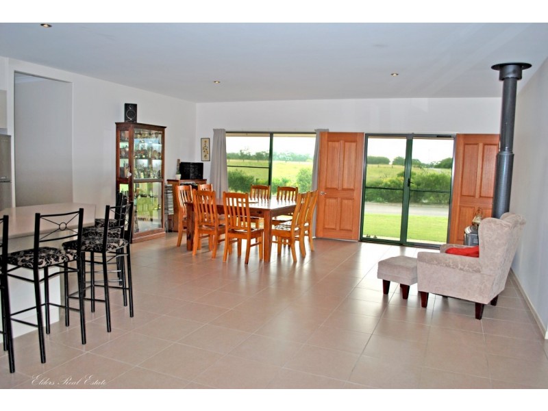 250 Sharon Rd, Bundaberg QLD 4670