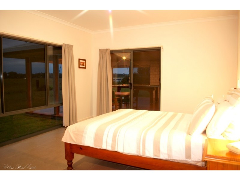 250 Sharon Rd, Bundaberg QLD 4670