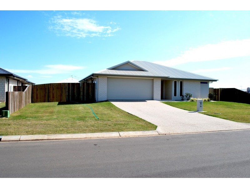 6 PALERMO AVENUE, Ashfield QLD 4670