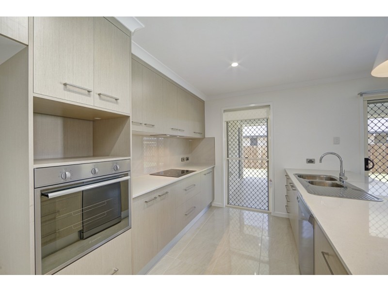 6 PALERMO AVENUE, Ashfield QLD 4670