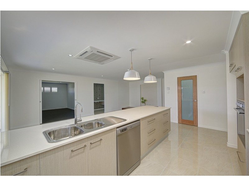 6 PALERMO AVENUE, Ashfield QLD 4670