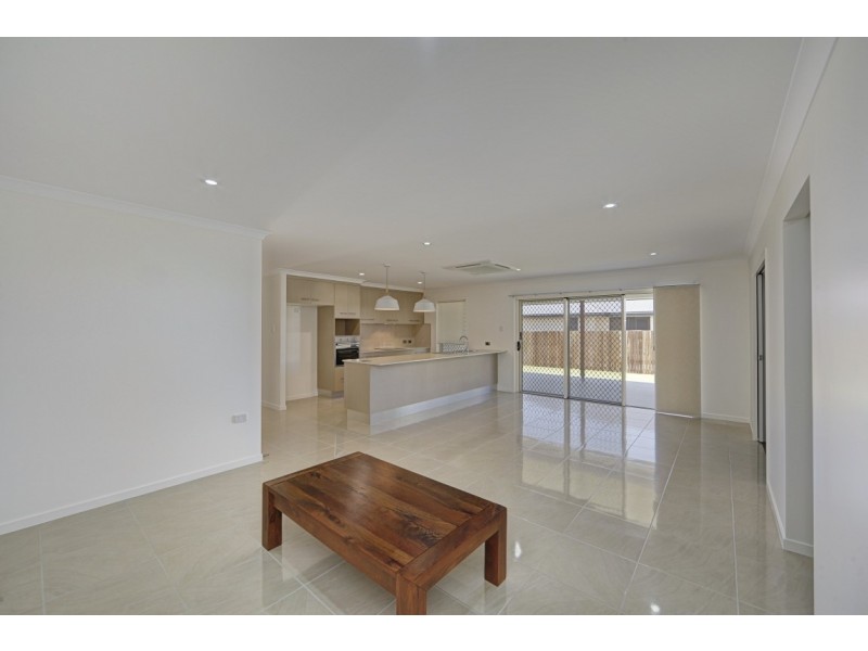 6 PALERMO AVENUE, Ashfield QLD 4670