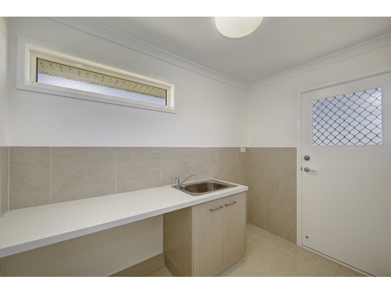 6 PALERMO AVENUE, Ashfield QLD 4670